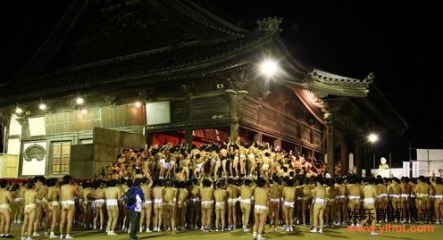 �ձ�����������Ů�����μ������ 